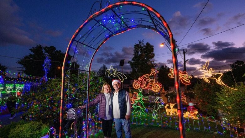 Ελληνικό το πιο εντυπωσιακό «χριστουγεννιάτικο σπίτι» της Μελβούρνης