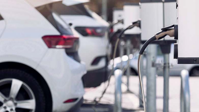 Η Γερμανία τερματίζει τις επιδοτήσεις για ηλεκτρικά – VW, Mercedes, BMW και Audi θα καλύψουν το κενό με εκπτώσεις