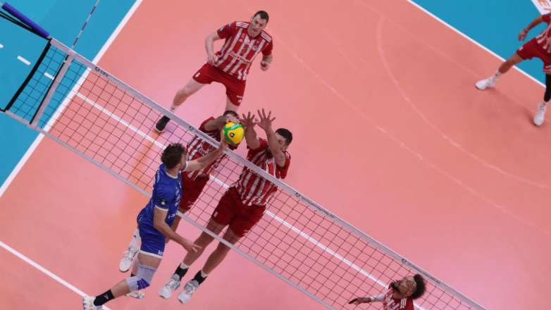 Βόλεϊ: Ο Ολυμπιακός επέστρεψε με νίκη στο Champions League, 3-0 τη Νακ Ροζελάρε
