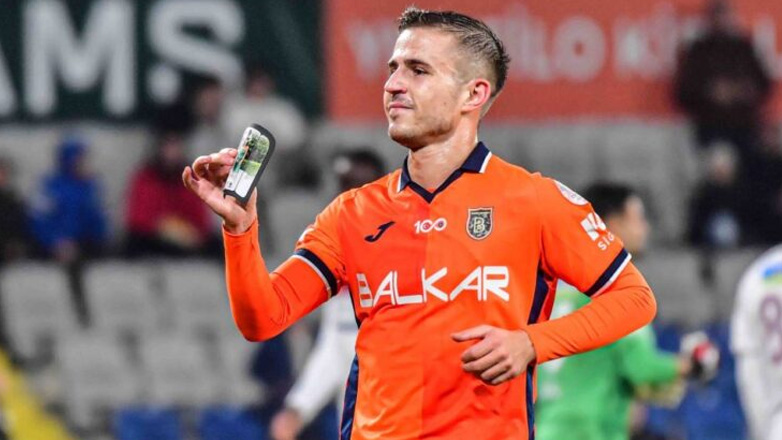 Τουρκία: Σκόραρε ο Πέλκας, αποχώρησε από το γήπεδο η Ιστανμπούλσπορ