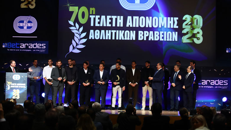 ΠΣΑΤ: «Back to back» κορυφαίοι ο Μίλτος Τεντόγλου και η Αντιγόνη Ντρισμπιώτη