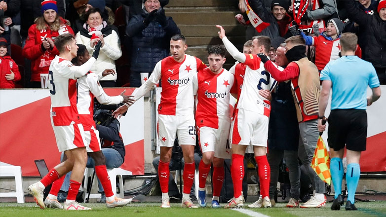 Ο δισεκατομμυριούχος Τίκατς αγοράζει την Σλάβια Πράγας από την κινεζική CITIC