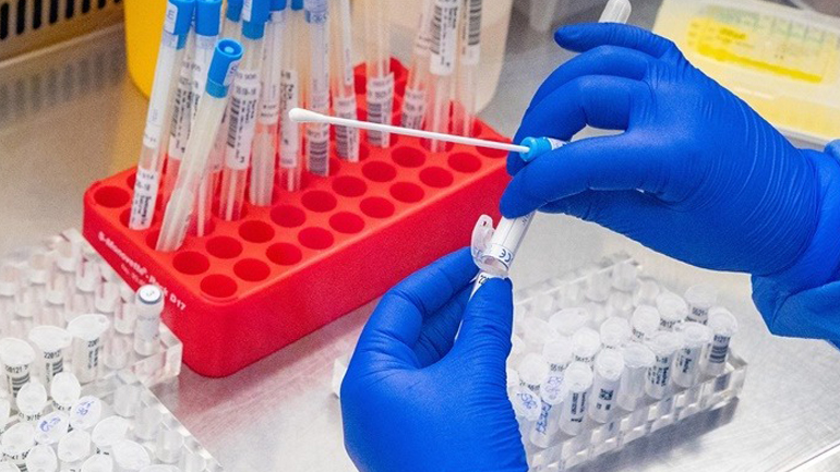 Στρεπτόκοκκος: Πώς μεταδίδεται και τι πρέπει να προσέξουν οι γονείς