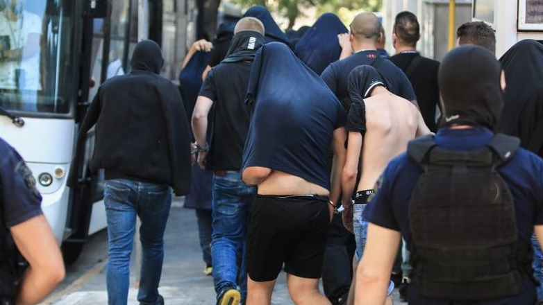 Αποφυλακίστηκαν και οι 105 χούλιγκαν για τα αιματηρά επεισόδια στην Νέα Φιλαδέλφεια