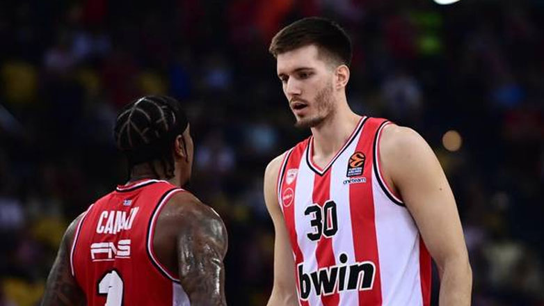 Ο Ολυμπιακός δήλωσε Πετρούσεβ αντί Σίκμα στην Basket League