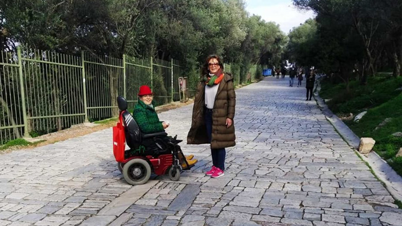 Απίστευτη κλοπή στη Θεσσαλονίκη: Της πήραν το αναπηρικό αμαξίδιο που είχε κάτω από το σπίτι