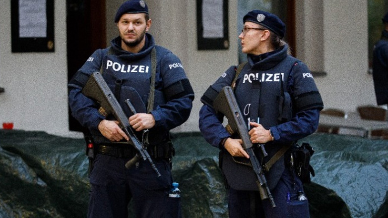 Αυστρία: Τρεις συλλήψεις υπόπτων για τρομοκρατία