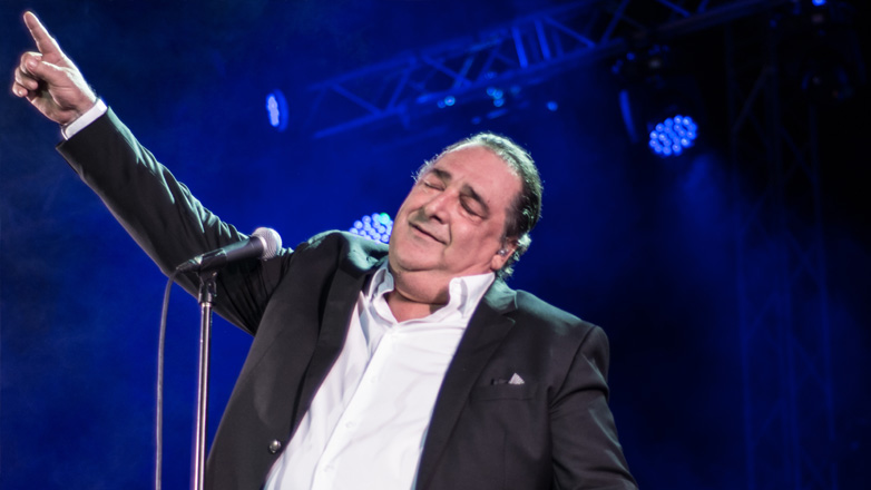 Η τελευταία ανάρτηση του Βασίλη Καρρά στο Facebook