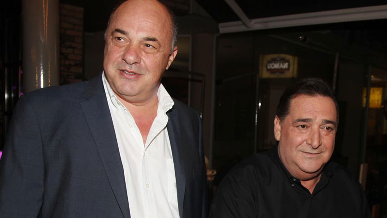 Αχιλλέας Μπέος: Το αντίο στον κουμπάρο και φίλο του, Βασίλη Καρρά – «Σε λίγη ώρα θα είμαι Θεσσαλονίκη»