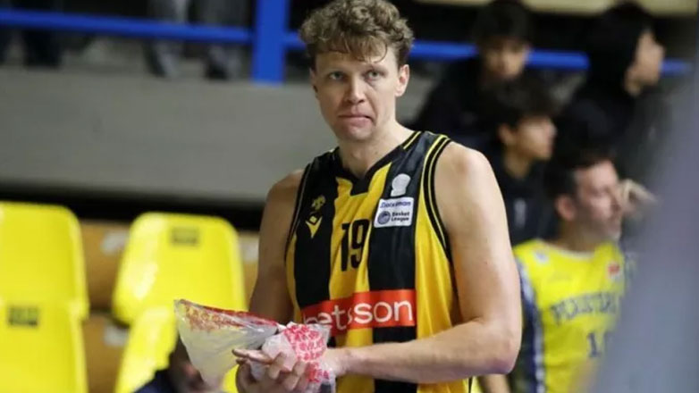 ΑΕΚ: Πλήγμα με Κουζμίνσκας