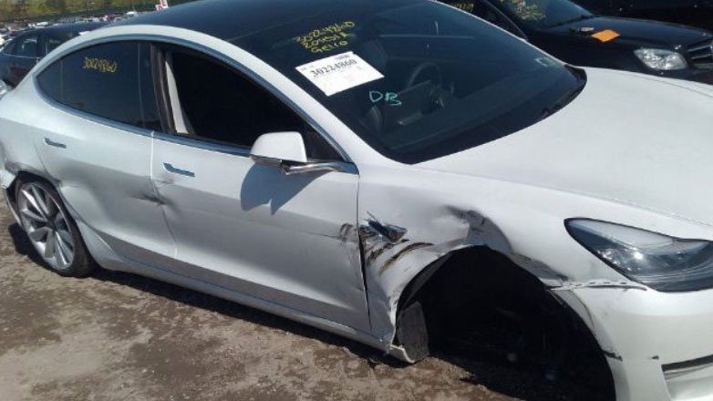 ΣκάνδαλοTesla: Παρέδιδε οχήματα με ελαττωματικές αναρτήσεις και μετά κατηγορούσε τους ιδιοκτήτες