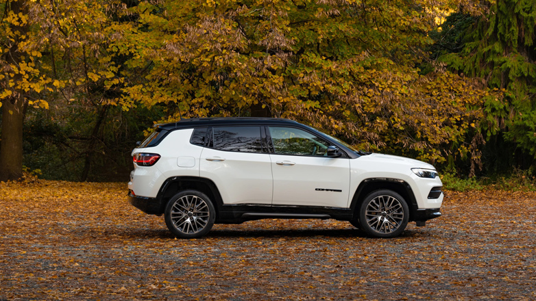 Ποιες είναι οι νέες εξοπλιστικές εκδόσεις που διατίθεται το Jeep Compass