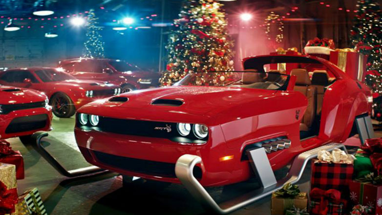 Οι χριστουγεννιάτικες διαφημίσεις αυτοκινήτων που θα ζήλευε και ο Άγιος Βασίλης