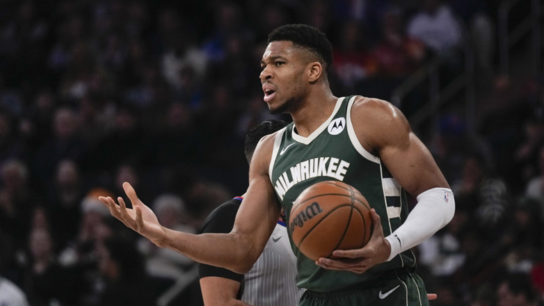 ΝΒΑ: Χριστουγεννιάτικη ήττα για τους Μπακς, 129-122 οι Νικς