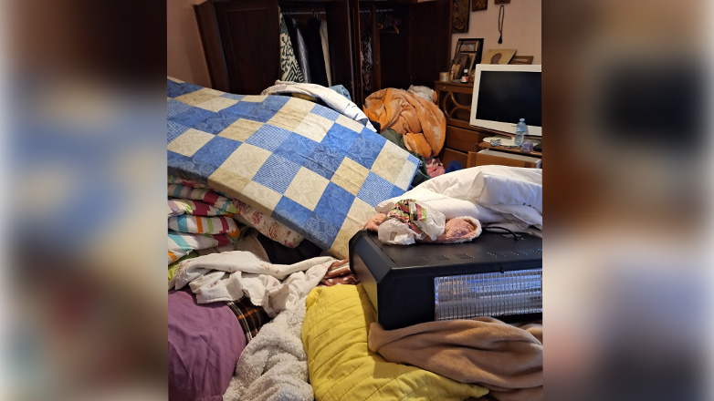 Ληστεία στη Σαλαμίνα: Ξυλοκόπησαν ηλικιωμένη και την κόρη της και άρπαξαν 15.000€