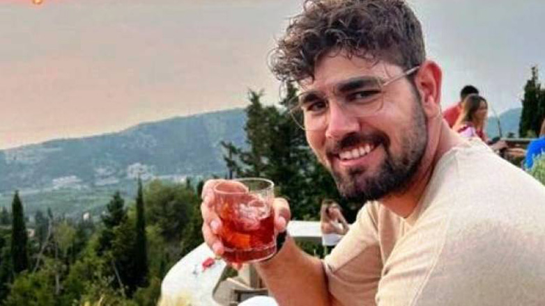 Θρήνος για τον Νίκο Πολυδερόπουλο: Πέθανε από ανακοπή ο 28χρονος αδερφός του ηθοποιού