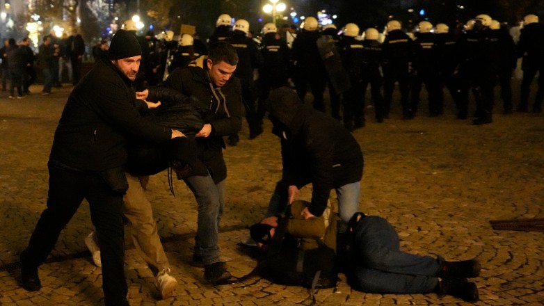 Επεισόδια στην Σερβία: Διαδηλώνουν οι φοιτητές με αίτημα την επανάληψη των εκλογών