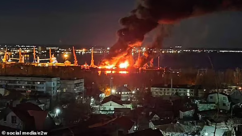 Η Ρωσία κατηγορεί το Ην. Βασίλειο για τον βομβαρδισμό του ρωσικού αποβατικού σκάφους