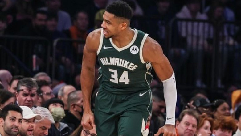 Αντετοκούνμπο: «Ελπίζω όλοι να περάσουν λίγο χρόνο με τα αγαπημένα τους πρόσωπα αυτές τις γιορτές»