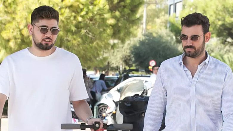 Νίκος Πολυδερόπουλος: Πέθανε στα 28 του ο αδελφός του ηθοποιού από ανακοπή καρδιάς