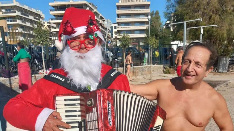 Σπύρος Μπιμπίλας: Στην παραλία πέρασε την παραμονή των Χριστουγέννων