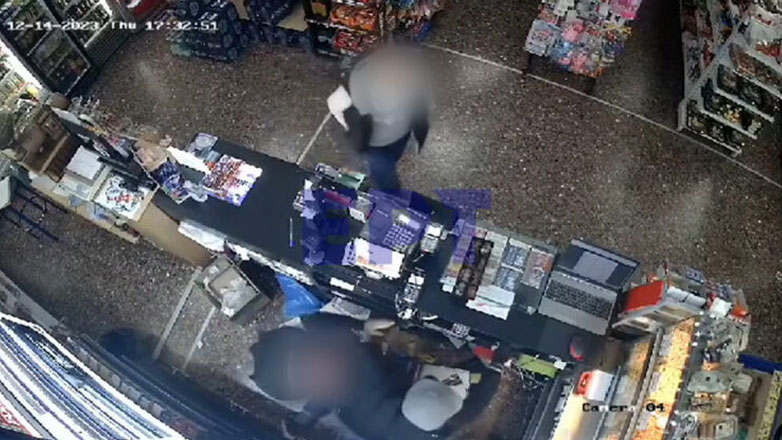 Βίντεο ντοκουμέντο από ληστεία σε μίνι μάρκετ στη Θεσσαλονίκη