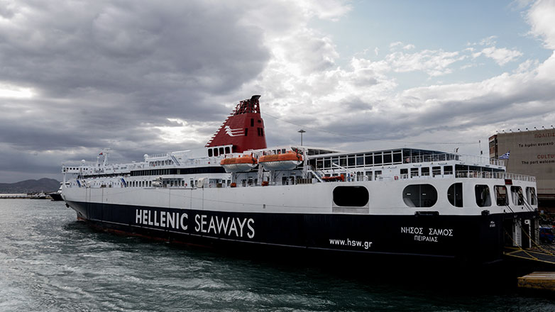 Λήξη συναγερμού στο λιμάνι του Πειραιά – Αναχώρησε το «Nήσος Σάμος»