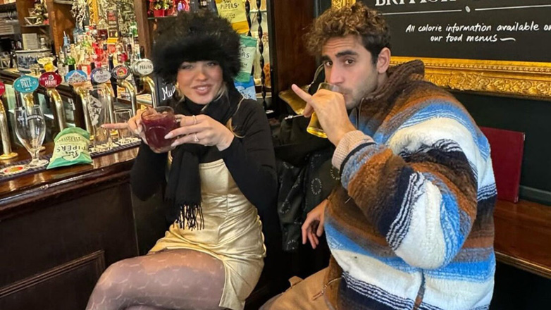 Κόνι Μεταξά – Μάριος Καπότσης: Χριστούγεννα στο Λονδίνο για το ερωτευμένο ζευγάρι