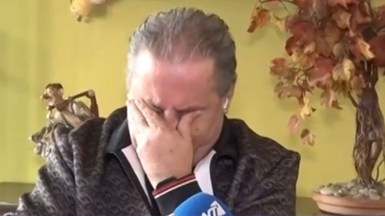 Ξέσπασε σε κλάματα ο Ζαφείρης Μελάς μιλώντας για τον θάνατο του Βασίλη Καρρά