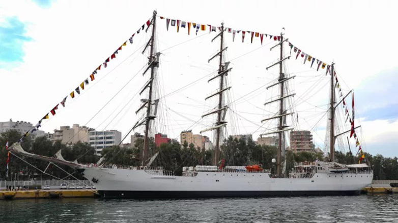 Στον Πειραιά έφτασε το δεύτερο μεγαλύτερο ιστιοφόρο στον κόσμο, «Bap Union»