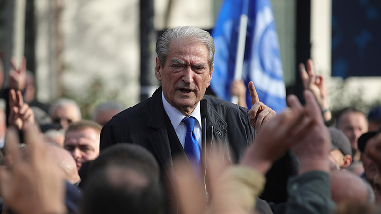 Αλβανία: Σε κατ’ οίκον κράτηση ο Μπερίσα – Ο πρώην πρόεδρος και πρωθυπουργός ερευνάται για διαφθορά