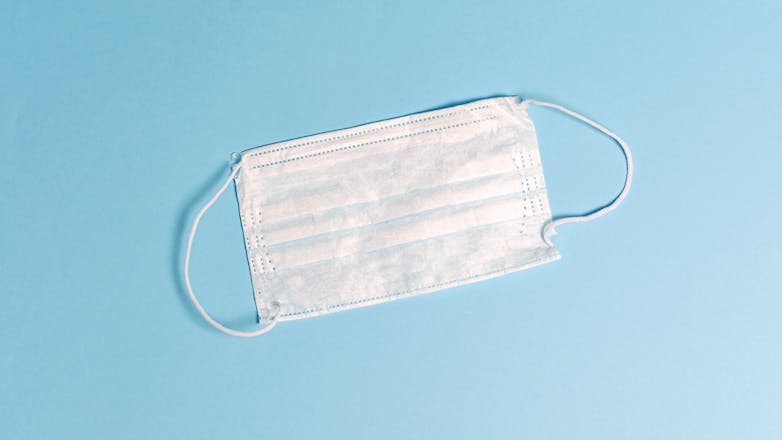 Ρεβεγιόν με κορωνοϊό, γρίπη και «κοκτέιλ» ιώσεων