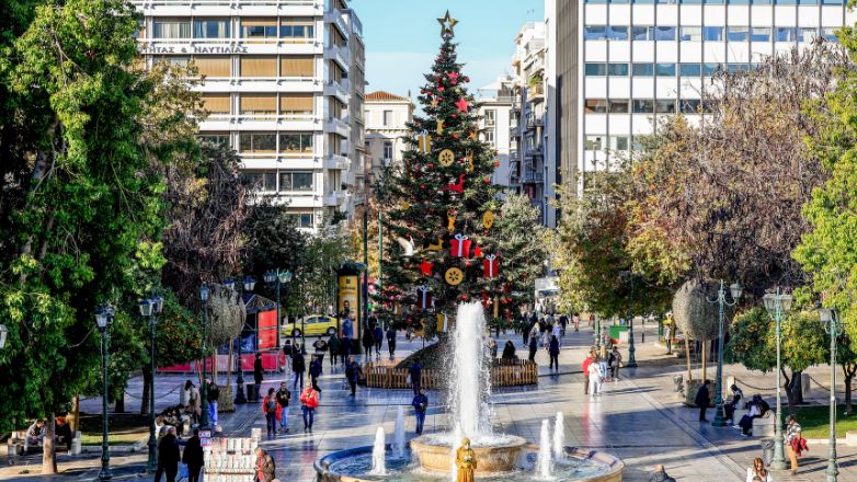Καιρός: Με υψηλές θερμοκρασίες θα κάνει ποδαρικό το 2024