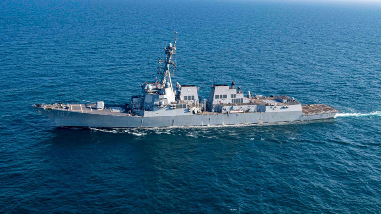 Καταδρομικό των ΗΠΑ κατέρριψε δύο πυραύλους που εκτόξευσαν οι Χούθι εναντίον εμπορικού πλοίου στην Ερυθρά Θάλασσα