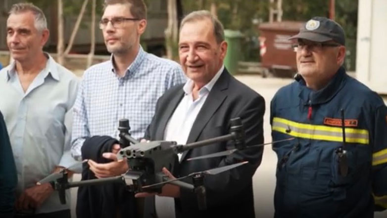 Δύο drones Dji M30T για την εναέρια επιτήρηση του Υμηττού, παρέλαβε ο Δήμος Βύρωνα