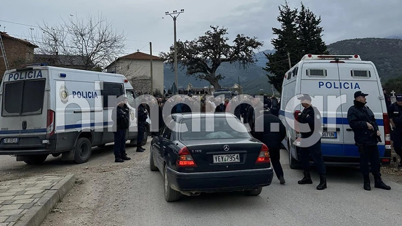 Συνοδεία ισχυρών αστυνομικών δυνάμεων στην κηδεία της γιαγιάς του o Μπελέρης