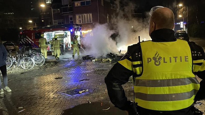 «Μαύρη» Πρωτοχρονιά στην Ολλανδία – Βίαια επεισόδια σημειώθηκαν σε πολλές πόλεις της χώρας