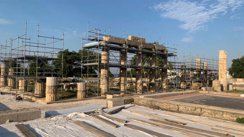 Μενδώνη: Τεράστια η ιστορική και αρχαιολογική αξία του Ανακτόρου του Φιλίππου Β΄ στις Αιγές