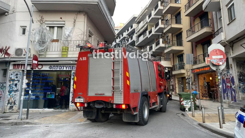 Θεσσαλονίκη: Στο νοσοκομείο ηλικιωμένη με εγκαύματα μετά από φωτιά στο διαμέρισμά της
