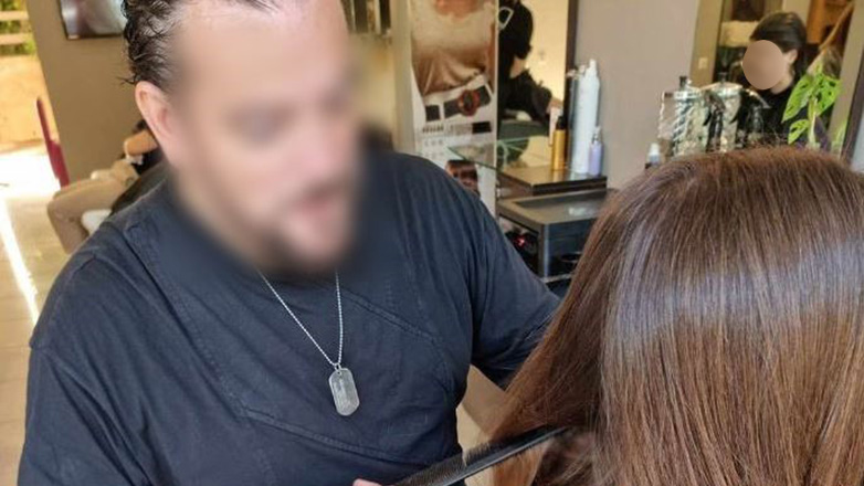 Τι αναφέρει το κατηγορητήριο για τον κομμωτή με τις κρυφές κάμερες στις τουαλέτες