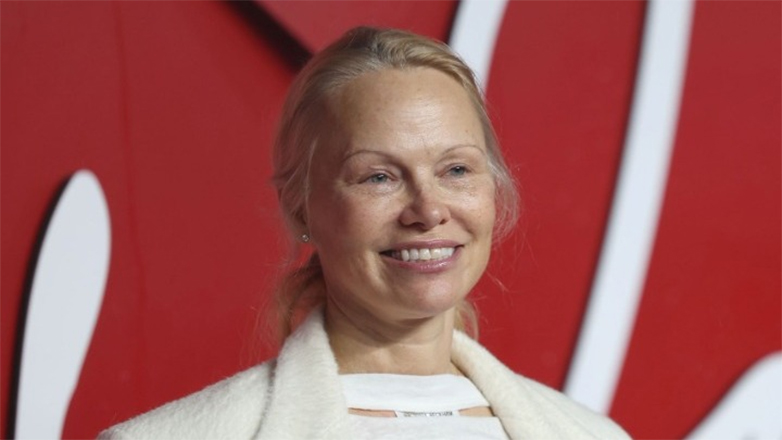 Νέα φωτογράφιση της Πάμελα Άντερσον χωρίς μακιγιάζ