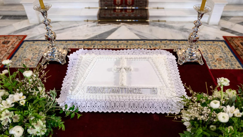 Μνημόσυνο τέως βασιλιά Κωνσταντίνου – Και στο Λονδίνο η τελετή παρουσία του Καρόλου