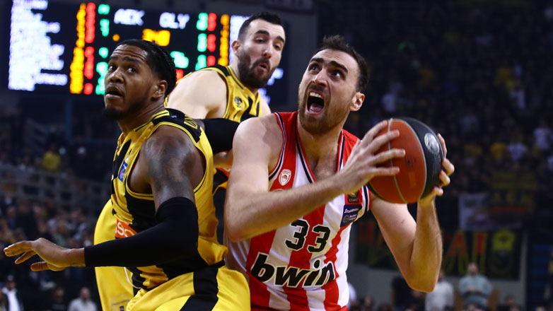 Basket League: Ο Ολυμπιακός πέρασε από τα Άνω Λιόσια, 92-80 την ΑΕΚ