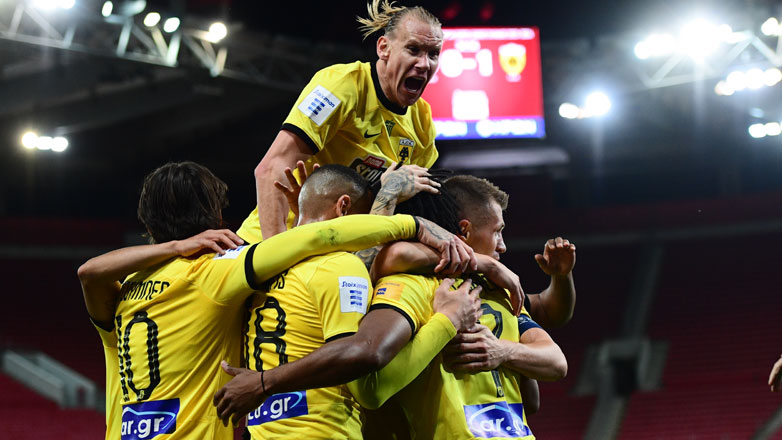 Πέρασε από το «Γ. Καραϊσκάκης» η ΑΕΚ, 2-1 τον Ολυμπιακό