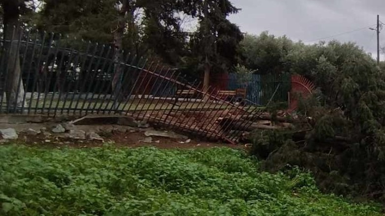 Κλειστά τη Δευτέρα δύο σχολεία στην Πυλαία