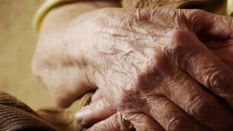 Περιστατικό ενδοοικογενειακής βίας στο Αγρίνιο: 50χρονος ξυλοκόπησε βάναυσα τη μητέρα του