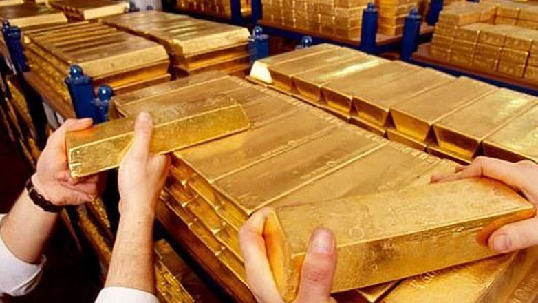 Χρυσός: Σε χαμηλό τριών εβδομάδων λόγω… δολαρίου