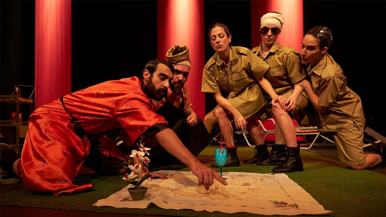 «Ο Μπαμπάς ο Πόλεμος»: Παράταση παραστάσεων για την κωμωδία του Ιάκωβου Καμπανέλλη στο θέατρο Olvio