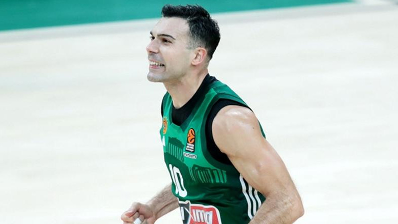 Ο Σλούκας ξεπέρασε τον Σπανούλη σε ασίστ και «σκαρφάλωσε» στην 3η θέση στην ιστορία της Euroleague!