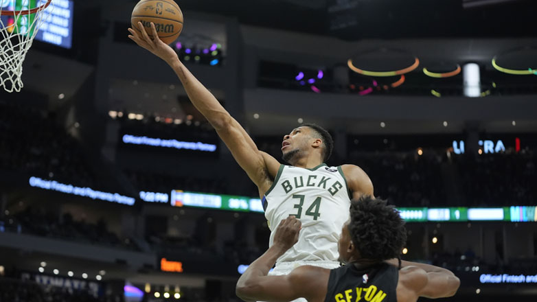 Μπακς – Τζαζ 116-132: Πήγε χαμένο το 39ο triple-double του Αντετοκούνμπο